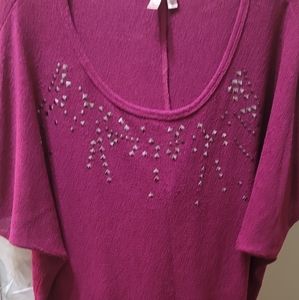 Magenta detailed top